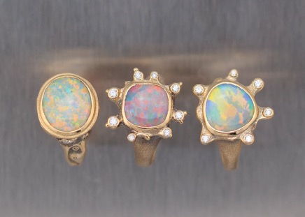AK 3 rings opal