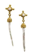 Julie stick pearl earrings