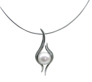 Dailing pearl pendant copy
