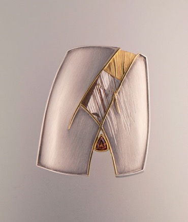 2000-Arch-Brooch-600.jpg