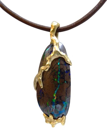 WR-bldr-opal-neck.jpg