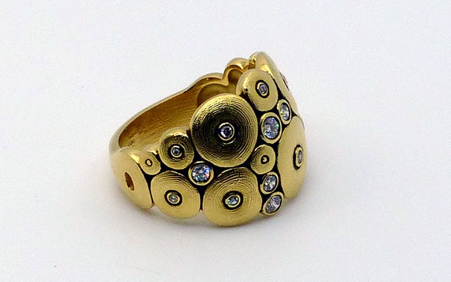 R-111D
“Orchard” diamond ring in 18K yellow gold with 15 diamonds totaling 0.51 ct. 
Available for immediate delivery in finger size 6 ¾.
$4,980
