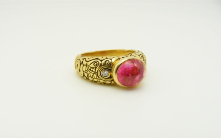 R19-Pink-Spinel-quarter.jpg