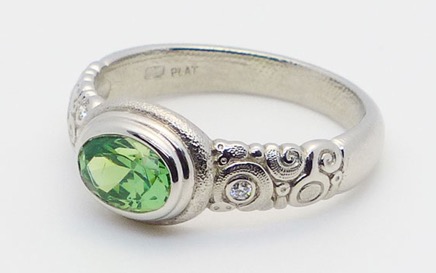 Demantoid-Garnet-R82P-ring-crop.jpg