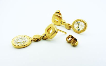 Diamond-Earring-banner.jpg
