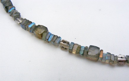 Platinum-Labradorite-bead-closeup.jpg