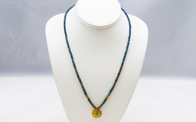 M-70MD	(Sold)
Opal and diamond 